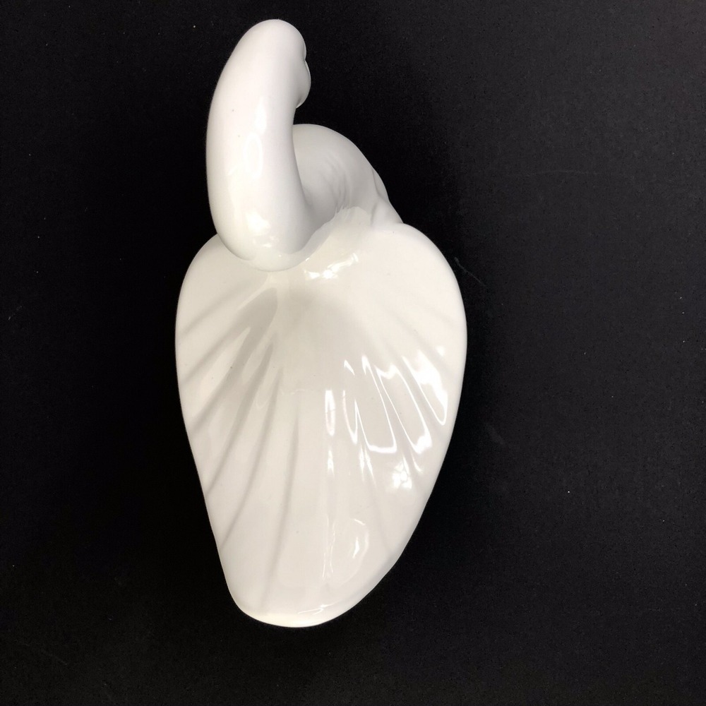 Vintage White Ceramic Swan Towel Holder Mid Century Bathroom Accessory - Picture 5 of 7